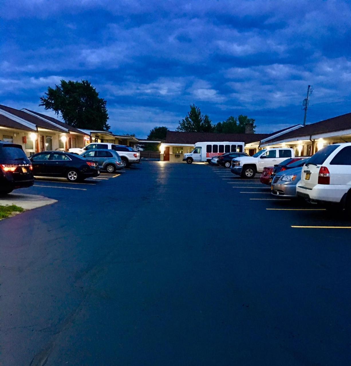 Budget Inn Williamsville Exterior foto